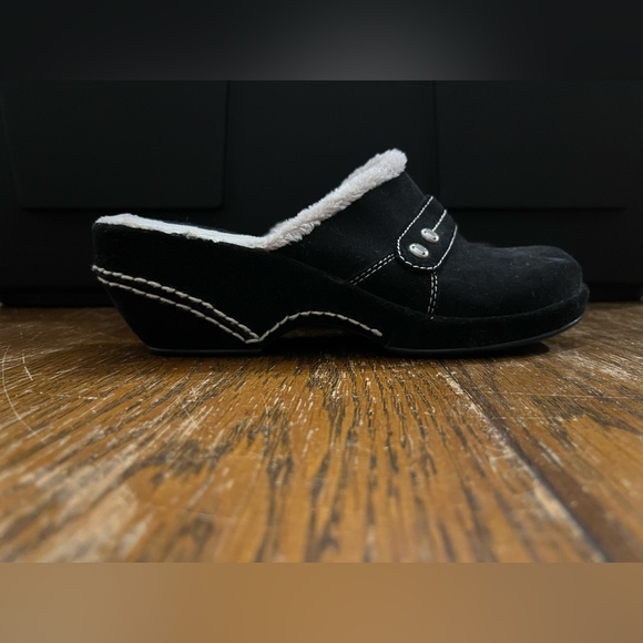 Nine West Black Mule Clogs With Fuzzy Inside Women’s Size 7 - Picture 3 of 9